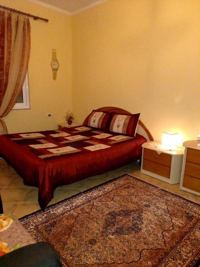 Manthoguesthouse ジロカストラ エクステリア 写真